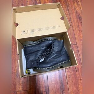 Dr. Martens 1460 Pascal Virginia Boots Size 7 Women’s Airwaves Black Leather